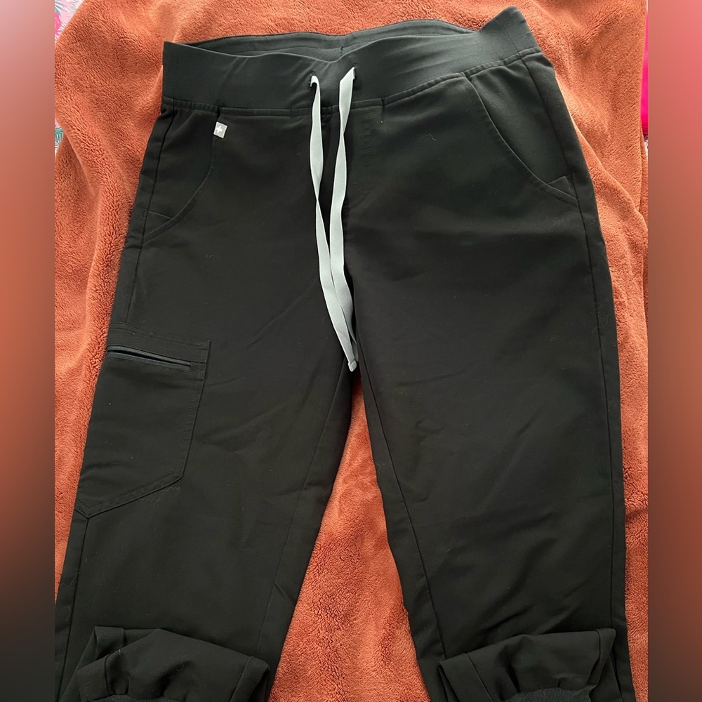 Small TALL Bottom fig scrubs